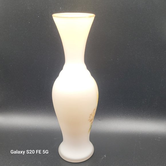 Vintage White Satin Frosted Vase Made In Italy Wheat And Flower Design 10” - Picture 6 of 10